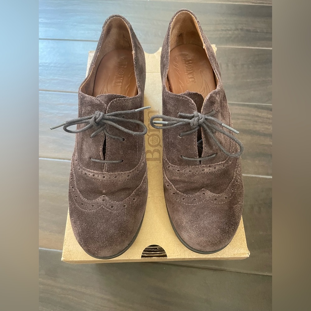 Born brand Naleigh brown Mogano suede oxfords SZ 8.5
